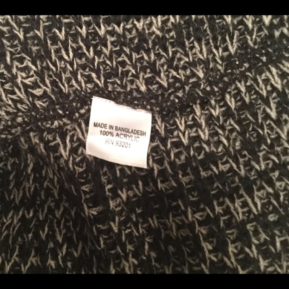 Infinity Scarf - Picture 5 of 5